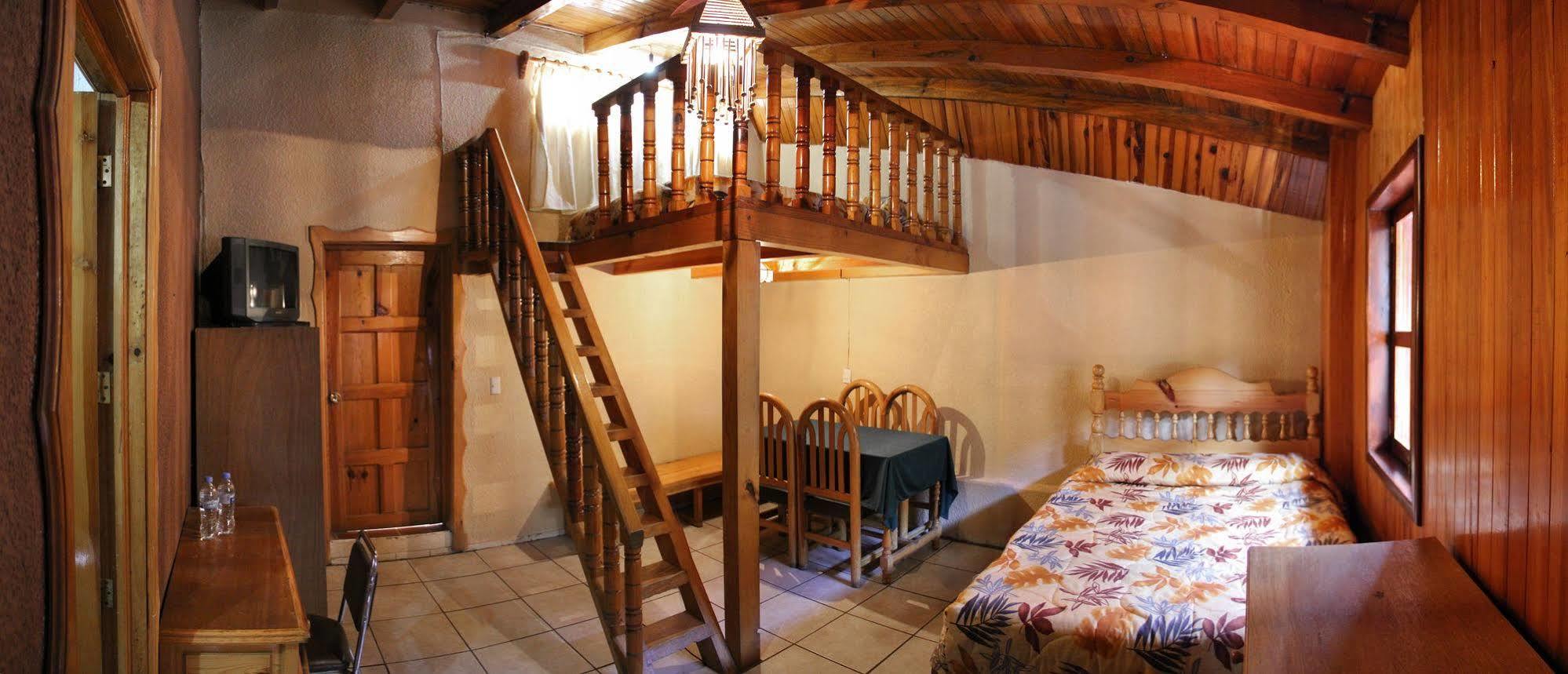 Hotel Plaza Mazamitla Bagian luar foto
